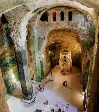 Echoppe Ancienne Boutique De Cordonnier Avec Jardin Prive *