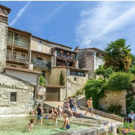 Echoppe Ancienne Boutique De Cordonnier Avec Jardin Prive * Aubeterre-sur-Dronne