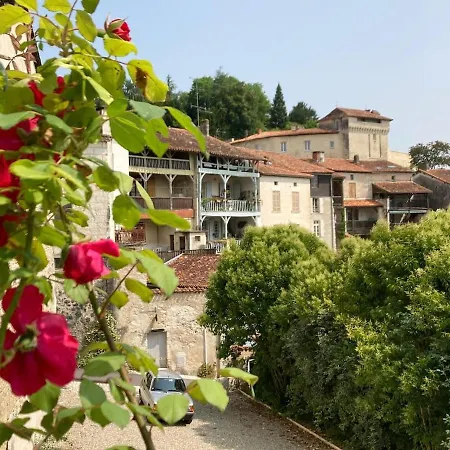 Echoppe Ancienne Boutique De Cordonnier Avec Jardin Prive
