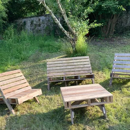 Echoppe Ancienne Boutique De Cordonnier Avec Jardin Prive *