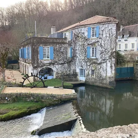 Echoppe Ancienne Boutique De Cordonnier Avec Jardin Prive *
