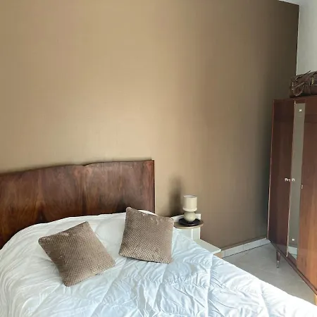 Apartament Echoppe Ancienne Boutique De Cordonnier Avec Jardin Prive *