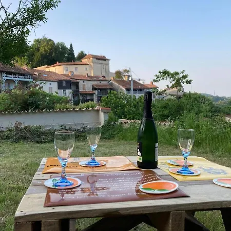 Apartament Echoppe Ancienne Boutique De Cordonnier Avec Jardin Prive *