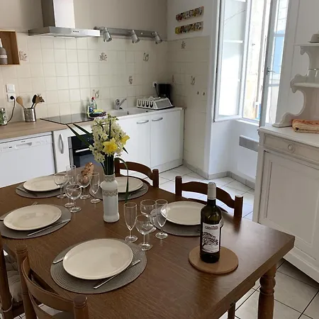 Echoppe Ancienne Boutique De Cordonnier Avec Jardin Privé Appartamento Aubeterre-sur-Dronne