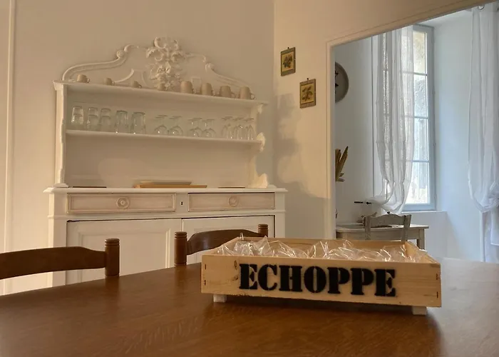 Echoppe Ancienne Boutique De Cordonnier Avec Jardin Prive Aubeterre-sur-Dronne