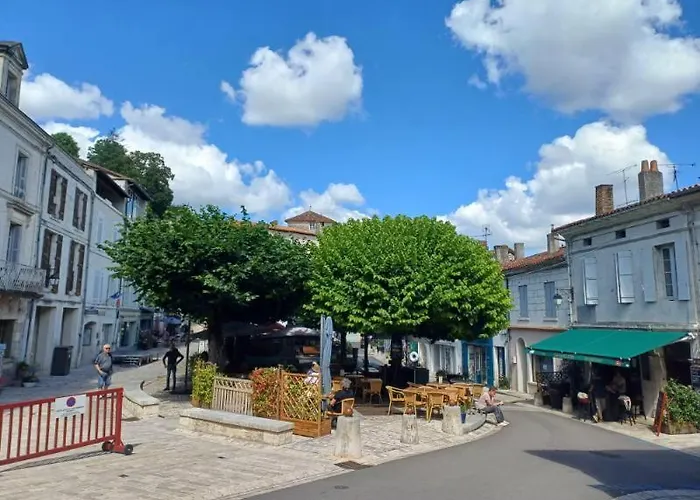 Echoppe Ancienne Boutique De Cordonnier Avec Jardin Prive * Aubeterre-sur-Dronne
