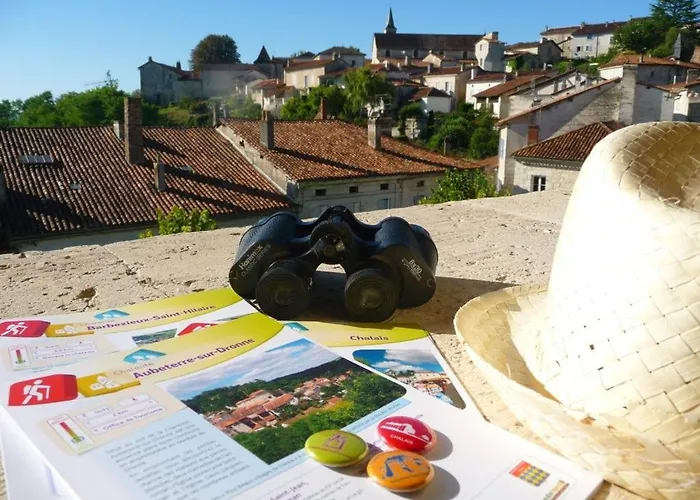 Echoppe Ancienne Boutique De Cordonnier Avec Jardin Privé Aubeterre-sur-Dronne