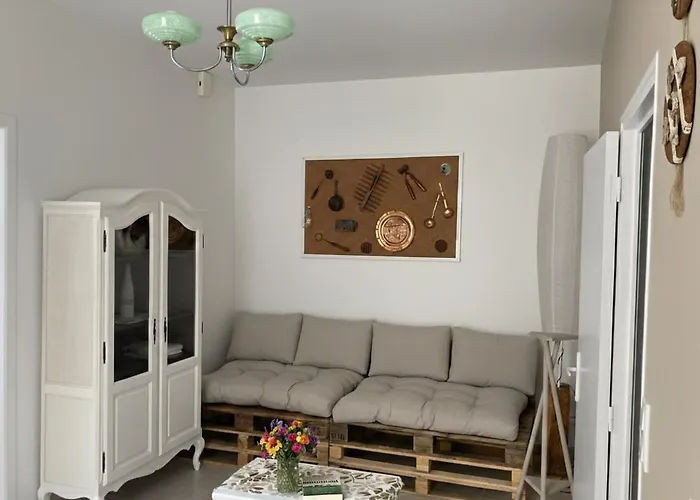 Echoppe Ancienne Boutique De Cordonnier Avec Jardin Privé * Aubeterre-sur-Dronne